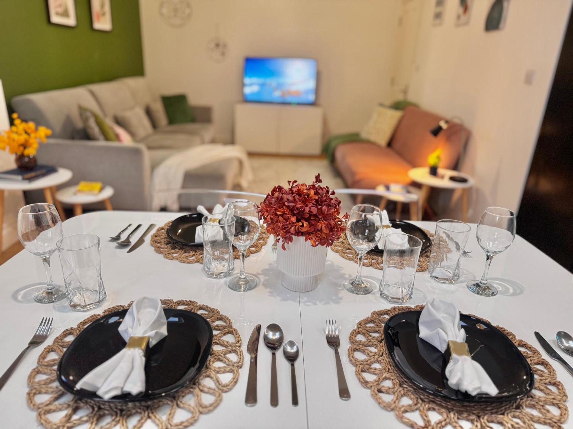 Modern 1-Bed Apt 30Min To Central London & Parking Экстерьер фото