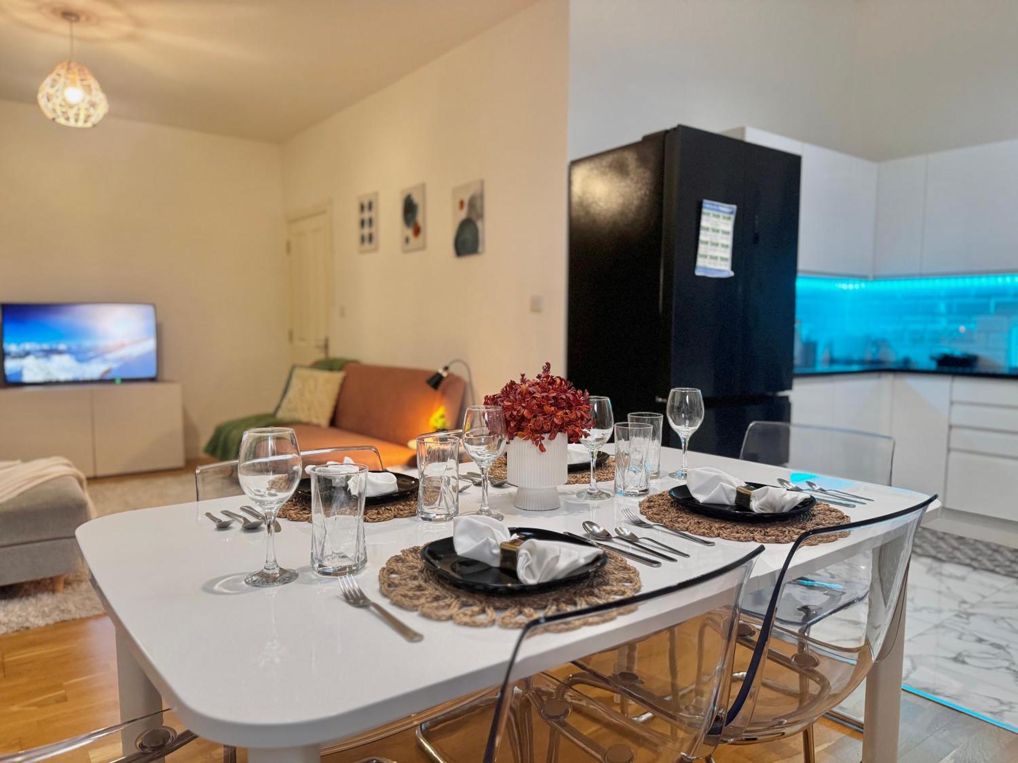 Modern 1-Bed Apt 30Min To Central London & Parking Экстерьер фото