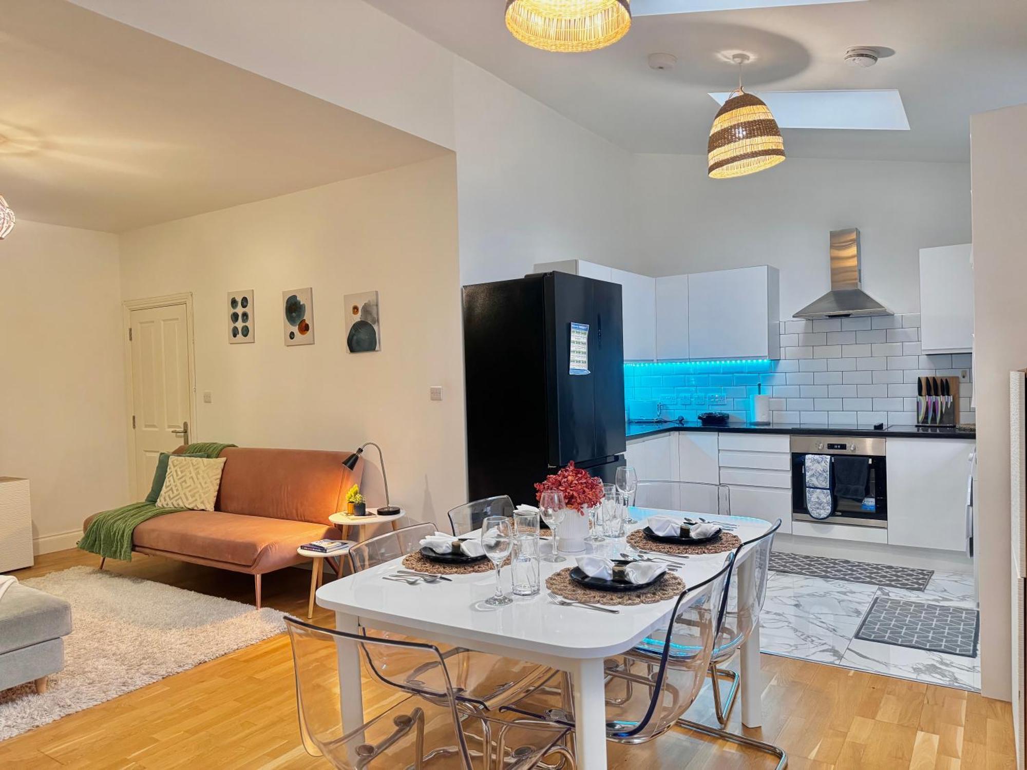 Modern 1-Bed Apt 30Min To Central London & Parking Экстерьер фото